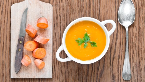 Sopa cremosa de zanahoria sin lactosa