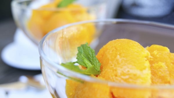 Receta de sorbete de naranja sin lactosa con leche LACTAID®